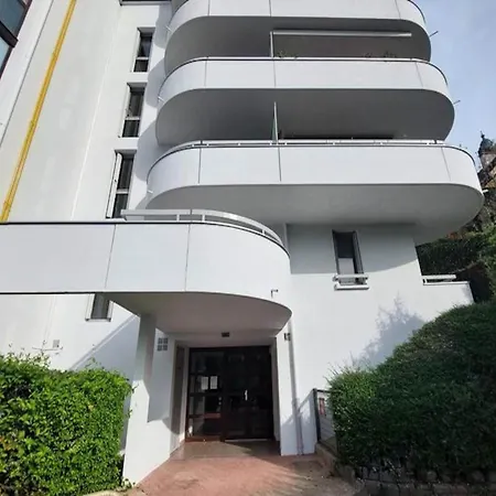 3 For 4 People エクスレバン
